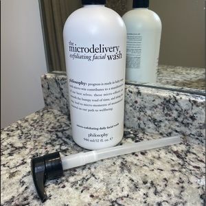 Philosophy the Microdelivery exfoliating facial wash 32 oz with pump
